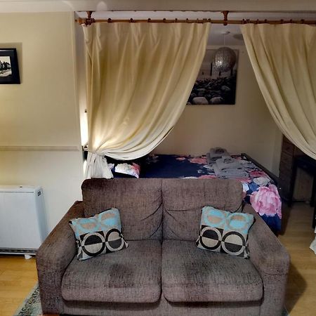 Studio In The Heart Of Kirkwall Or00239F Orkney Exteriör bild